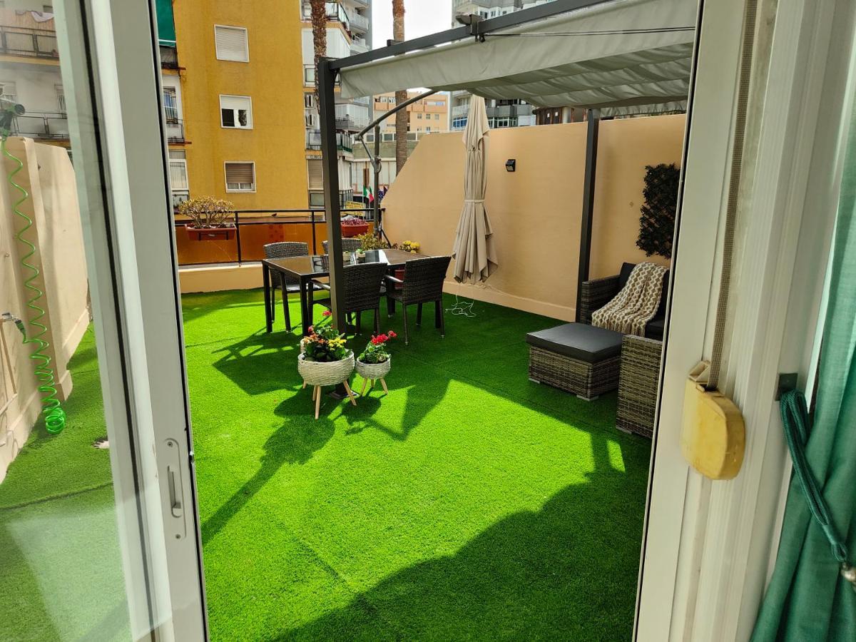 City Central Apartment With Large Patio By Namaste Elite Torremolinos Buitenkant foto